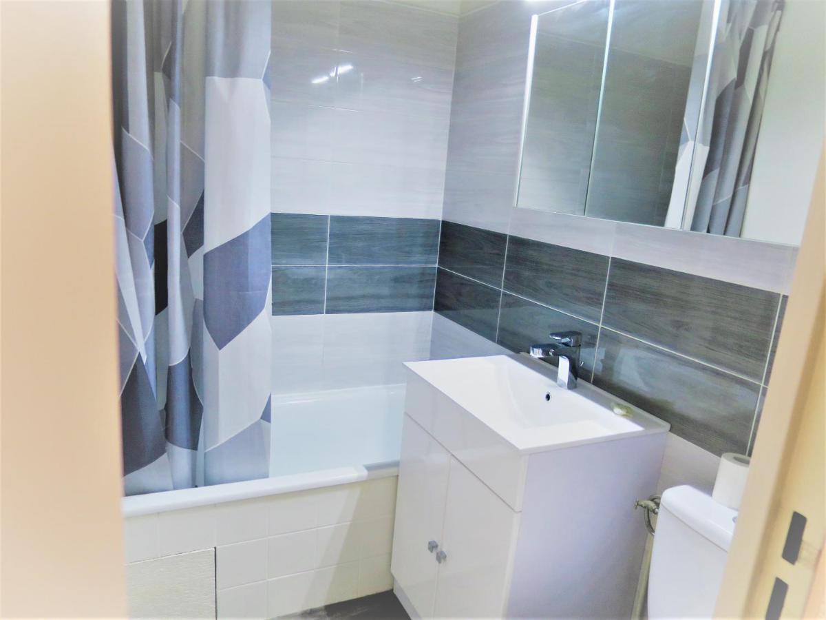 Appartement Port Frejus Avec Loggia Et Acces Plages A Pieds Εξωτερικό φωτογραφία